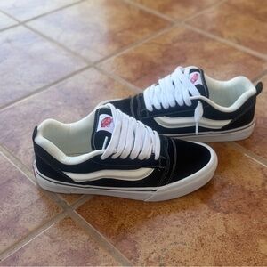 Size 10 Men’s And Women’s 11.5 - Vans Old Skool Black & White Skate Sneakers